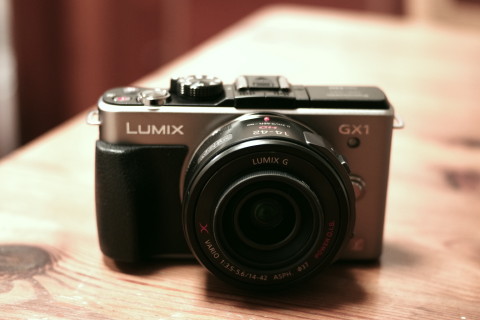 Lumix_GX1_02