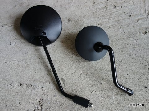 スーパーカブのノーマルミラー(左)と今回交換したショートステムラウンドミラー(右) スーパーカブのノーマルミラー(左)と今回交換したショートステムラウンドミラー(右)