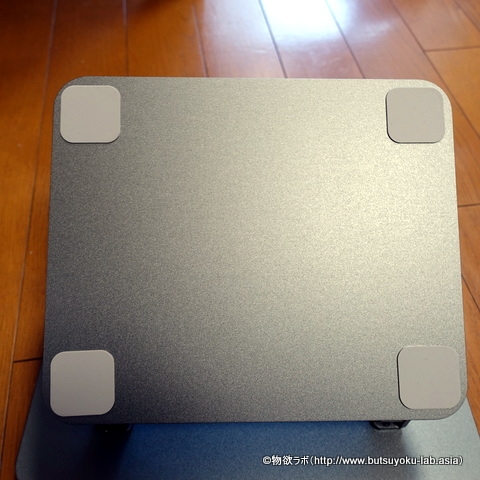 BoyotaノートPCスタンドの裏側の写真 BoyotaノートPCスタンドの裏側の写真